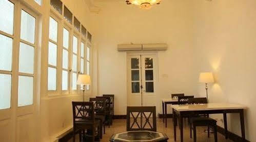 Alimar Hotel Malang Exterior foto